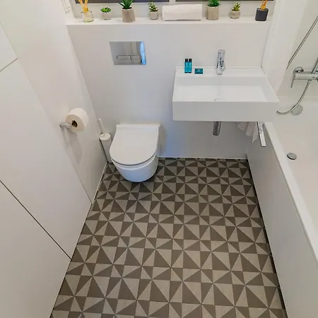 Shortstaypoland Zdziechowskiego *